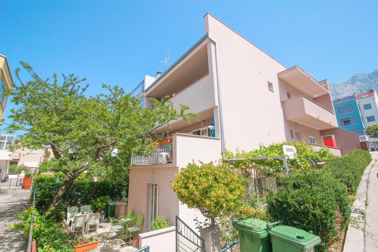 Studio Laura-Spacious Studio On The Main Beach Макарска Екстериор снимка