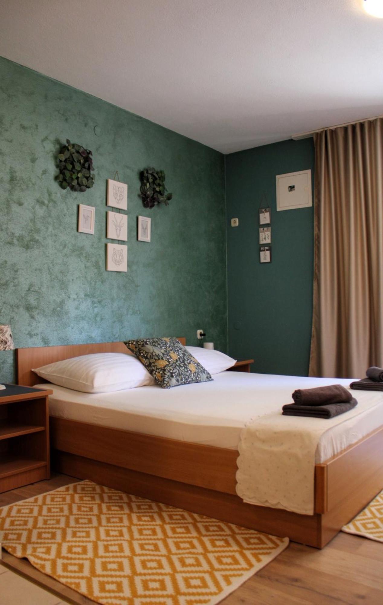 Studio Laura-Spacious Studio On The Main Beach Макарска Екстериор снимка