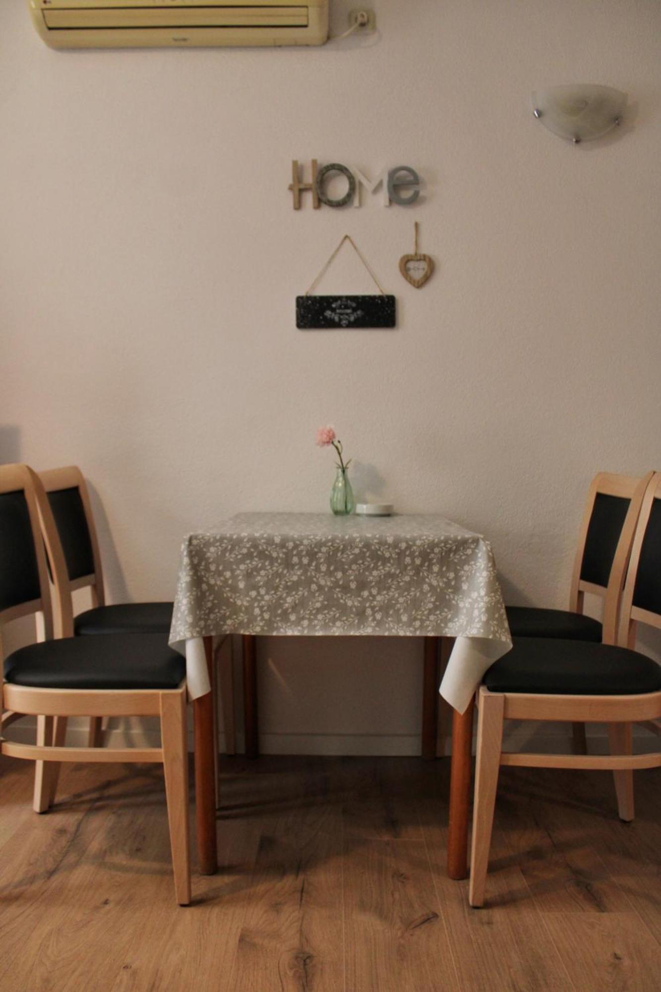 Studio Laura-Spacious Studio On The Main Beach Макарска Екстериор снимка