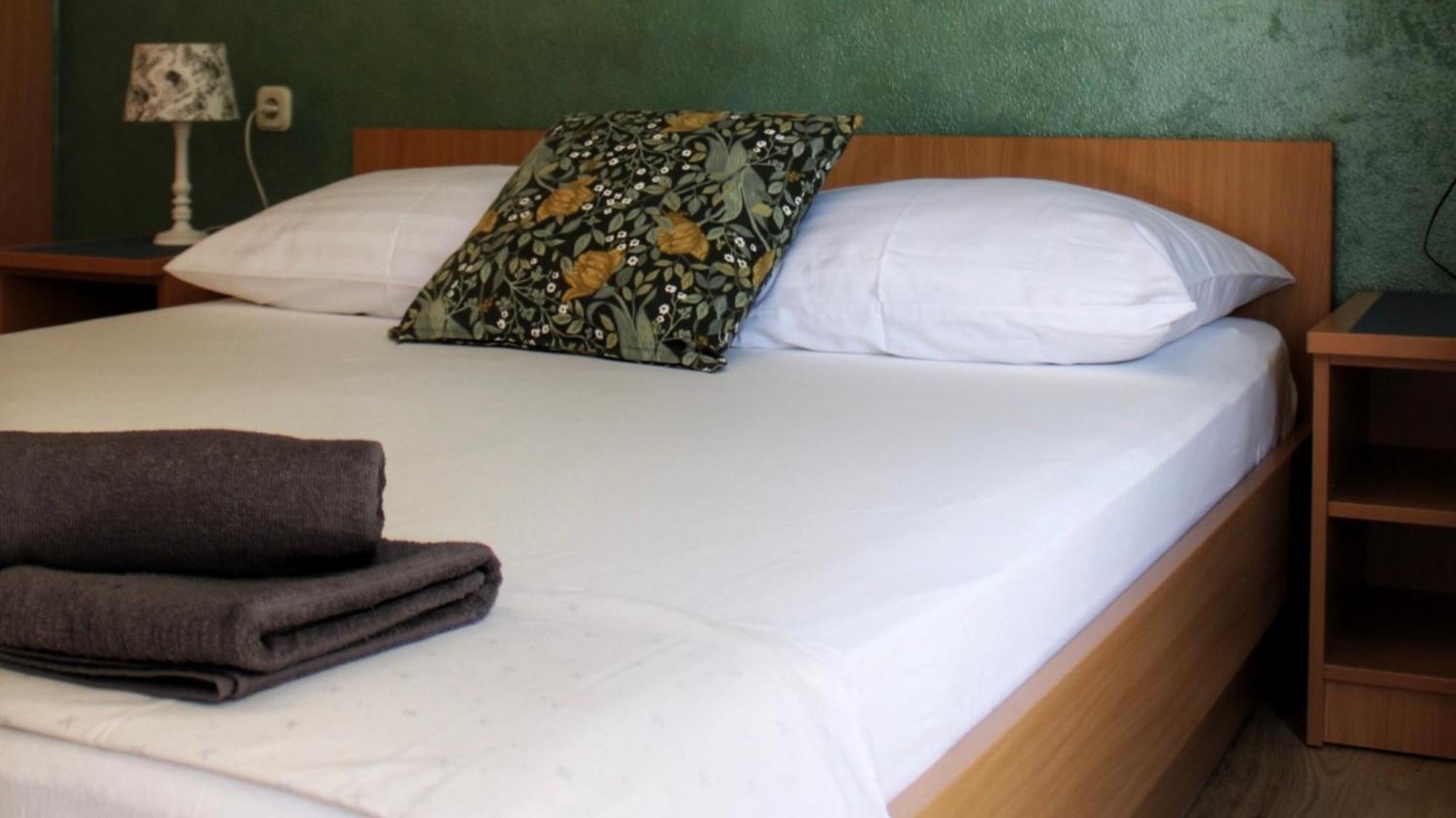 Studio Laura-Spacious Studio On The Main Beach Макарска Екстериор снимка